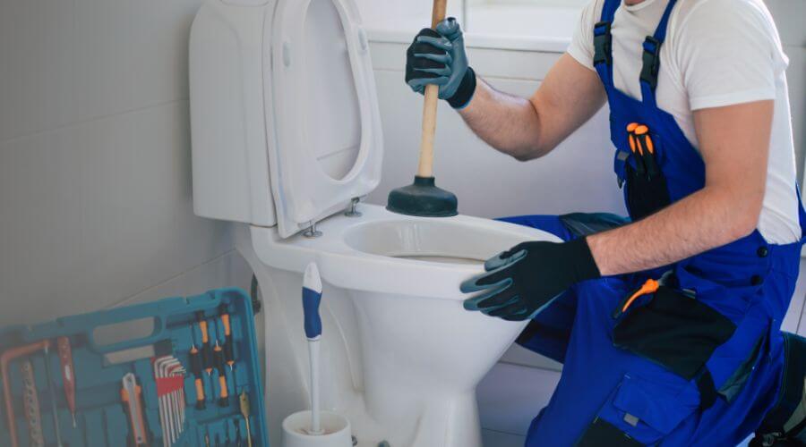 Professional clogged toilet repair in Edgerton, WY